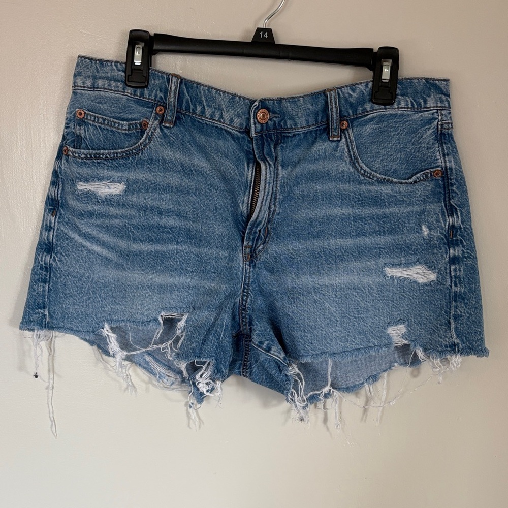American Eagle Light Blue Distressed 90s Boyfriend Denim Shorts - Size 14